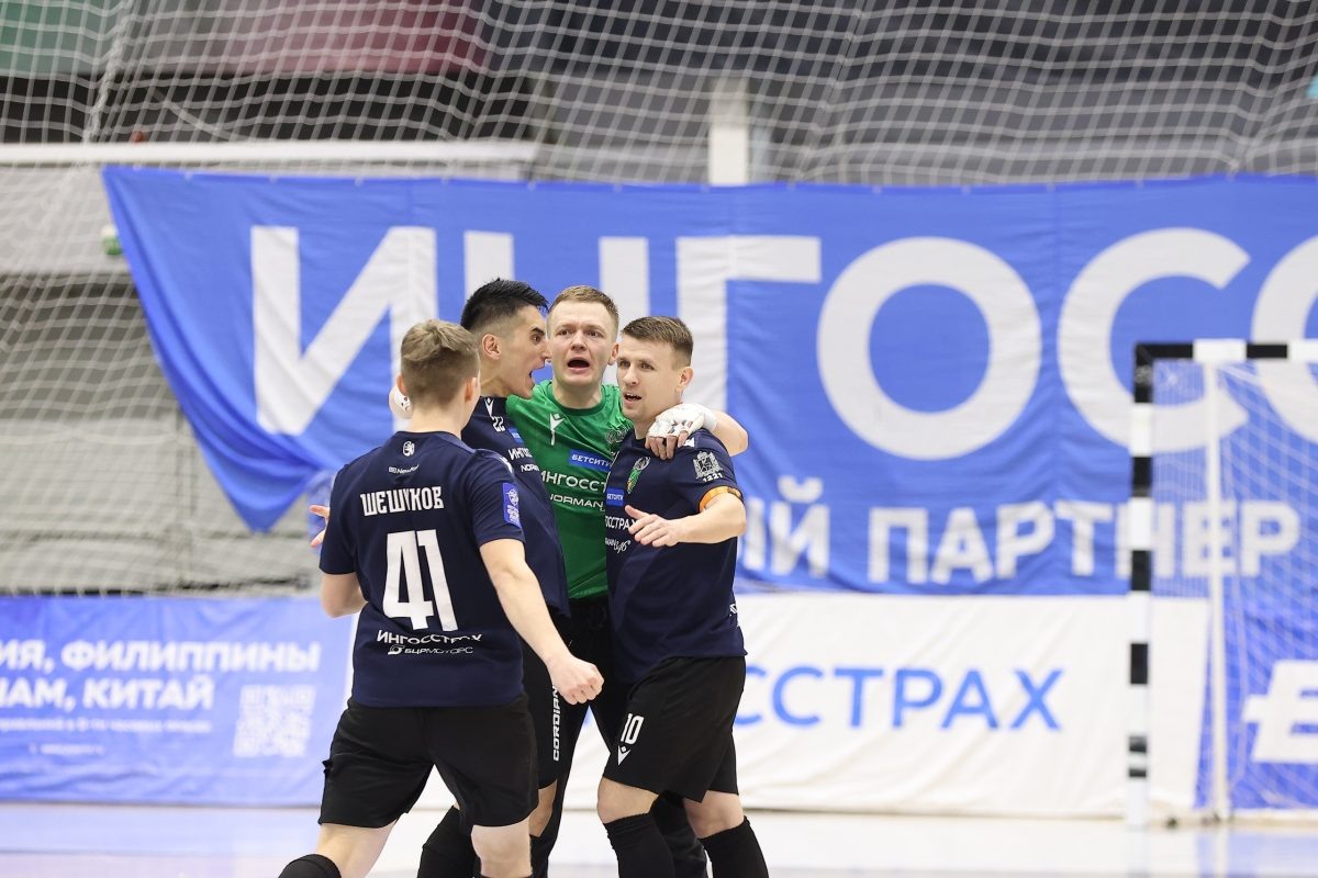    Торпедовцы впервые за три года одолели титулованного соперника