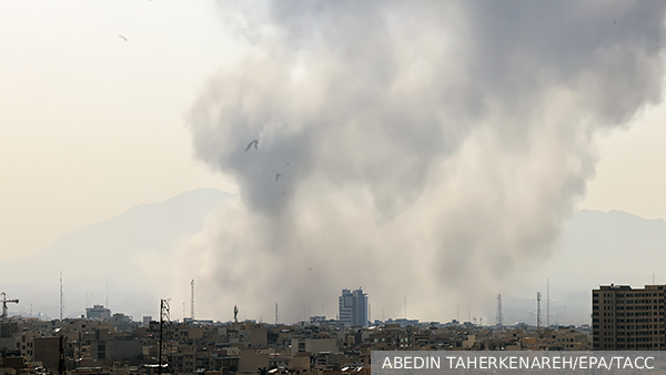     Фото: ABEDIN TAHERKENAREH/EPA/ТАСС   
 Текст: Мария Иванова