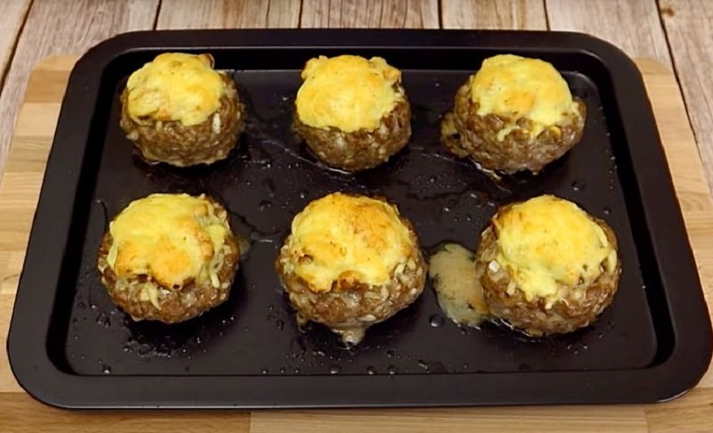 Гнезда из фарша с грибной начинкой: семейная альтернатива котлетам