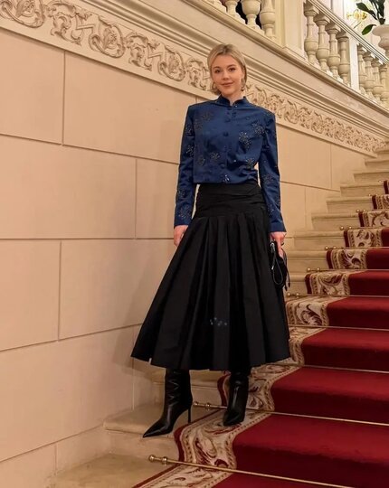    Отличный образ от Юлианны Карауловой.соцсети @yulianna_karaulova