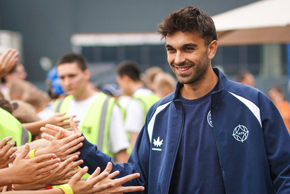    Эмирджан Горлюк реализовал пенальти. Яна Вежлева