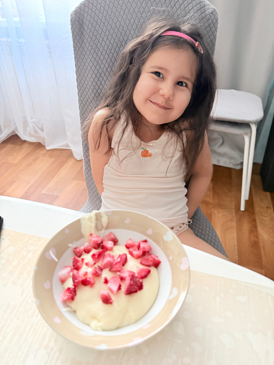 Если каша: то только манная с клубникой! 