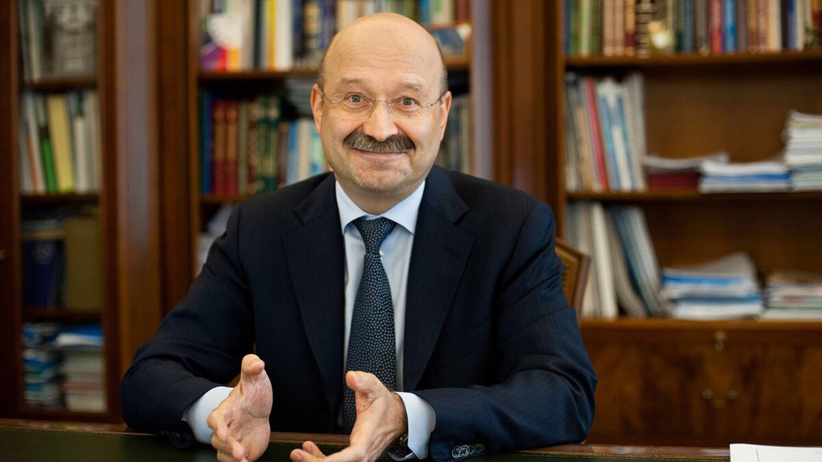 Экономист порекомендовал россиянам положить 1 млн ₽ на вклад