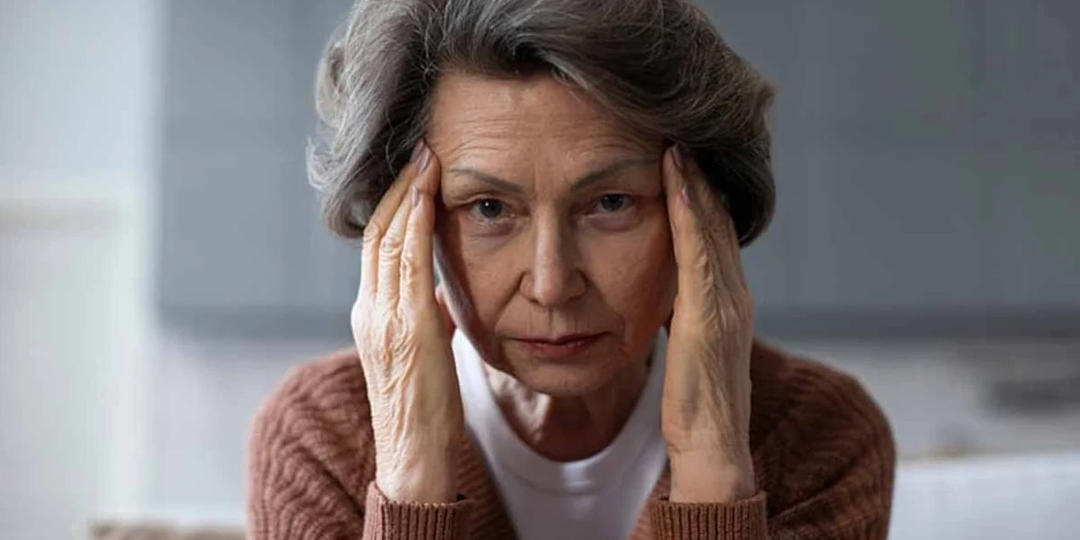 4 вещи, которые нельзя отдавать детям на пенсии, даже из любви