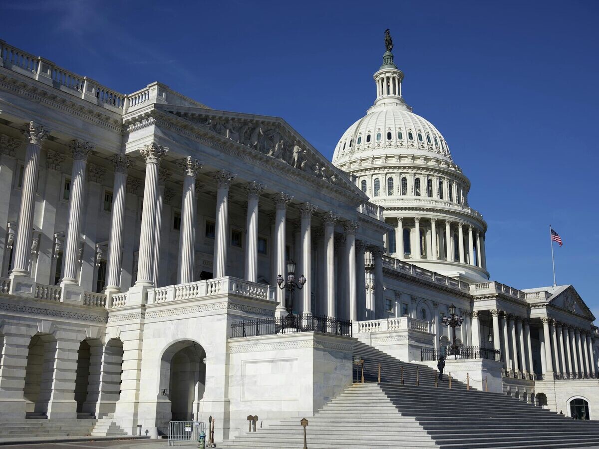    Здание Капитолия и Белого дома в Вашингтоне | © РИА Новости / Игорь Наймушин