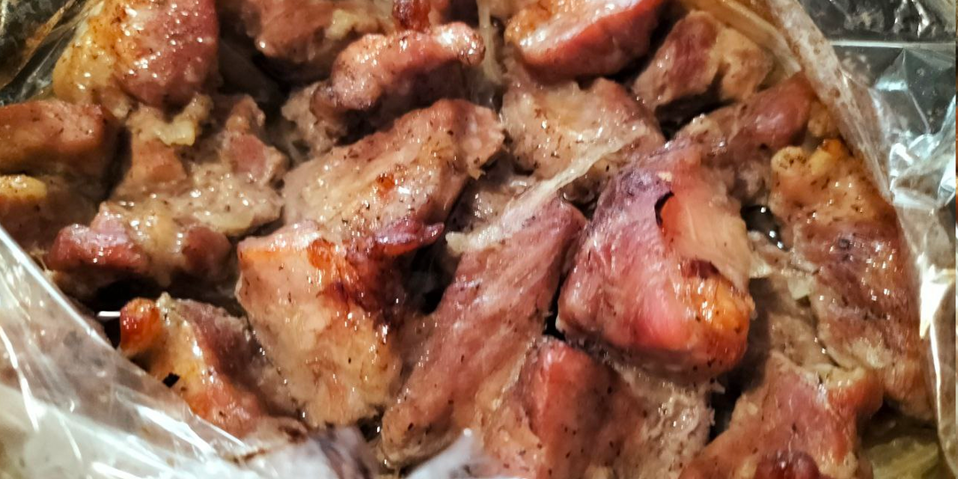 Мясо - пальчики оближешь! Свинина кусочками в рукаве - нежная и сочная. Рецепт свинины в рукаве в духовке