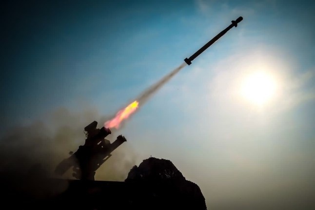 Ракета Корпуса стражей исламской революции (КСИР) запущена во время военных учений у южного побережья Ирана (Фото: Sepahnews/ZUMA Press Wire/Shutterstock)