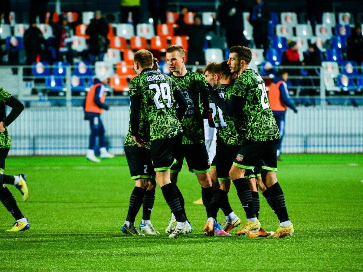    Футболисты "Нефтехимика" | © Фото : Футбольный клуб "Нефтехимик" / Telegram