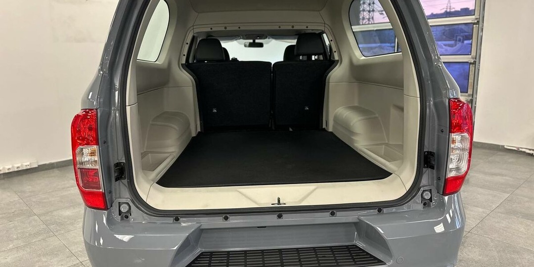 Palasso - самый необычный внедорожник в России. Рама, 4x4 и багажник 2150 л.