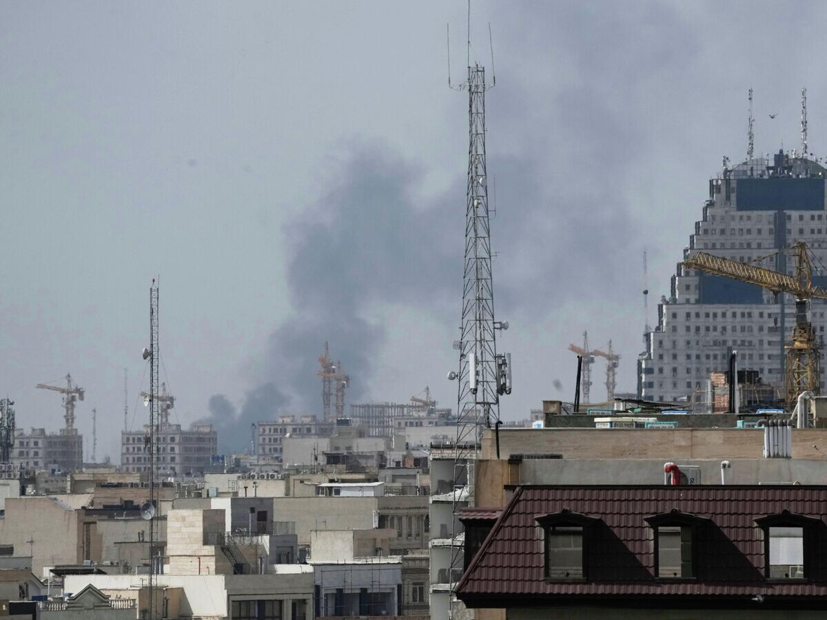    Дым на месте американо-израильского удара по Тегерану | © AP Photo / Vahid Salemi