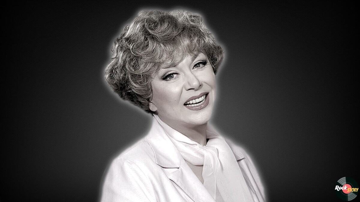 На фотографии: Эдита Пьеха 