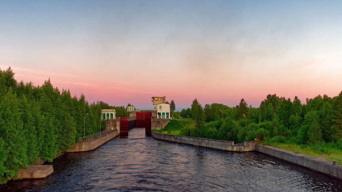 Alexxx1979, CC BY-SA 4.0, via Wikimedia Commons