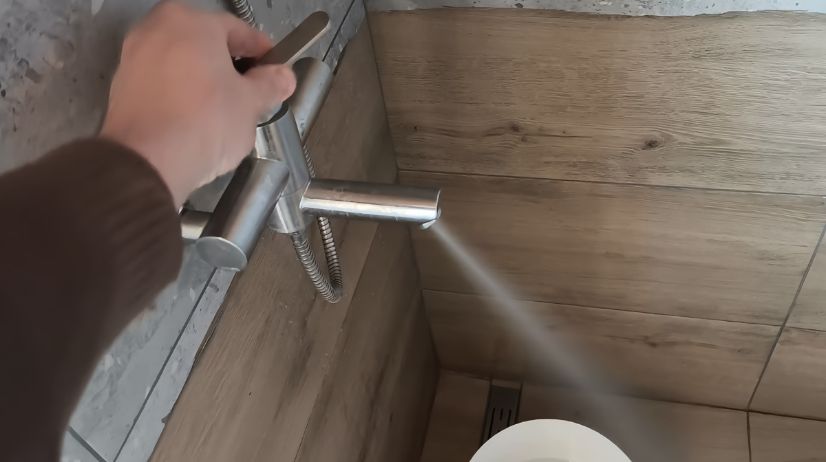 Сбрасываем давление в системе