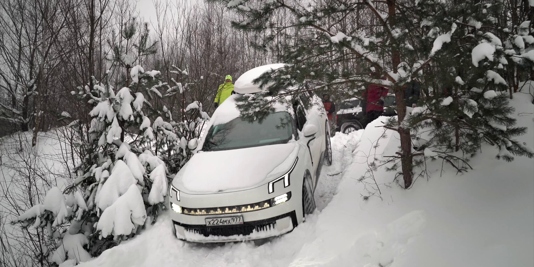❄️3 тонны в снежный овраг! Европа ПРОТИВ Китая: Audi против новых КИТАЙСКИХ кроссоверов ЗИМОЙ показали, ЧТО они МОГУТ! Сбор 2026