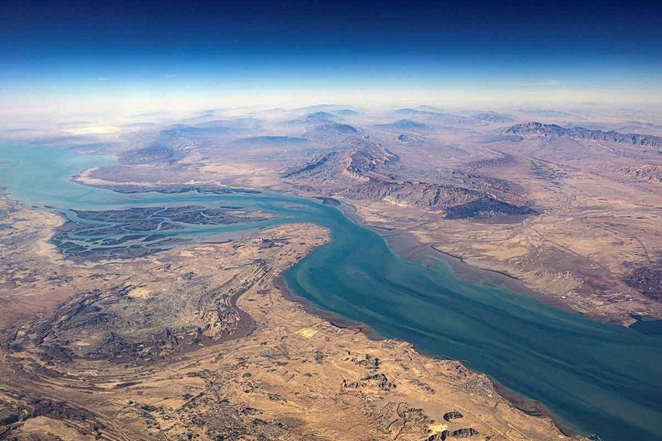    Ормузский пролив заблокирован после агрессии против Ирана REUTERS