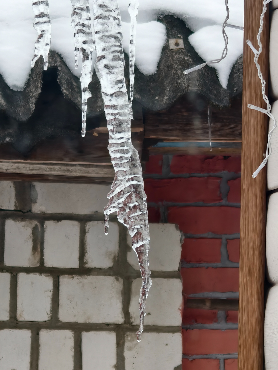 Сосулька как куриная лапа