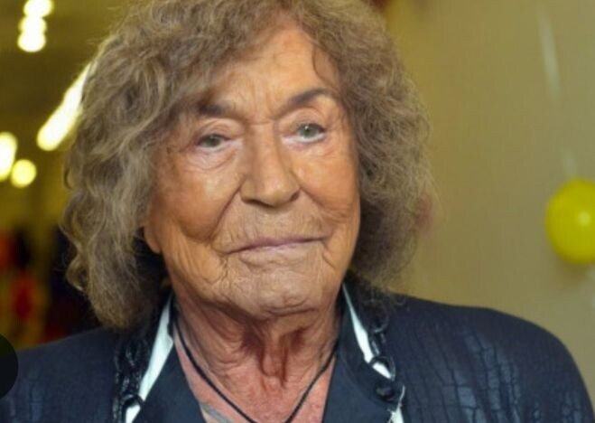 Наверное так бы Леонтьев выглядел бы без своей пластиковой операции