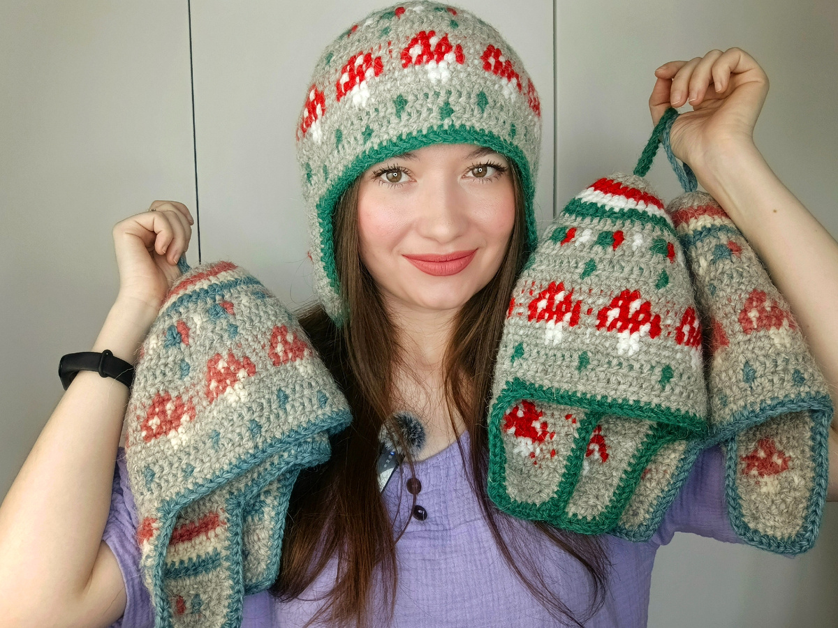 Шапка "мухомор" связана крючком