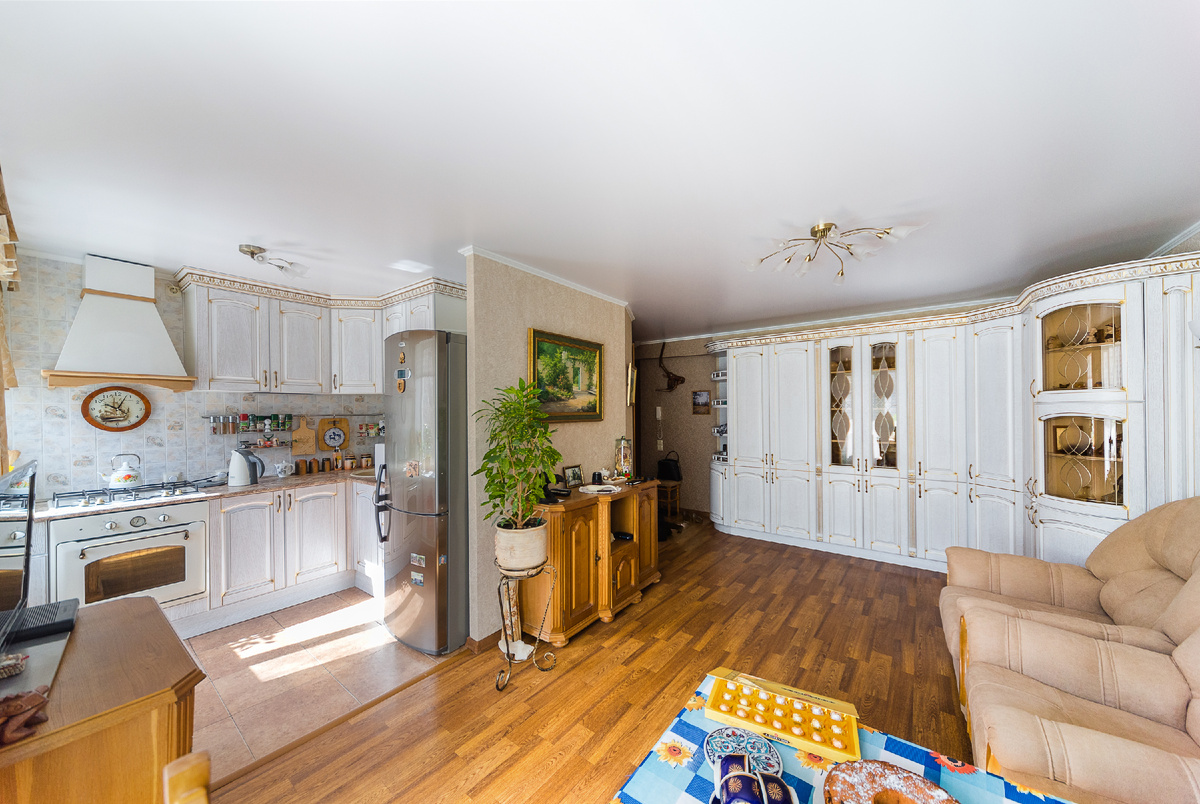 Один из наших очень давних проектов в "хрущевке" с перепланировкой