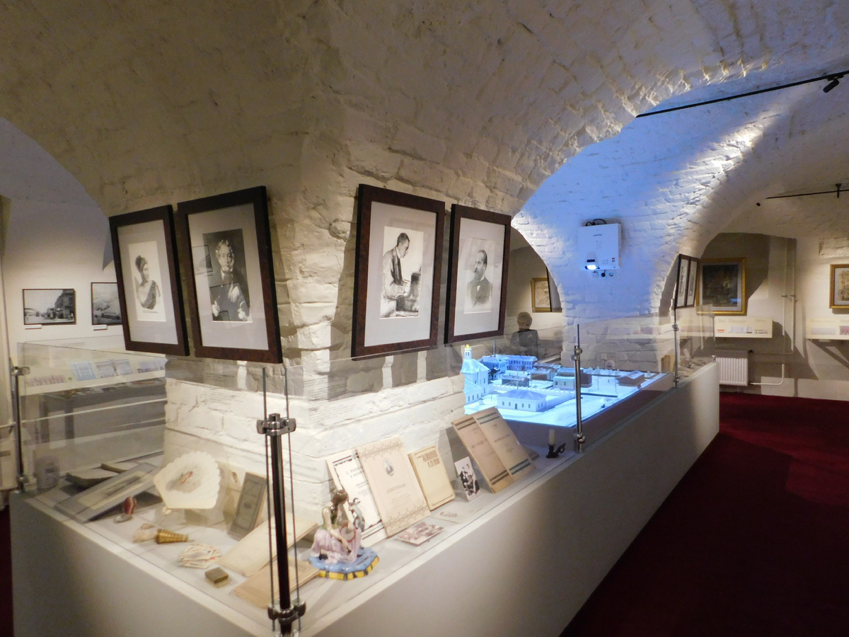 Экспозиция в подвале Дома-музея Пушкина на Арбате. Фото автора.