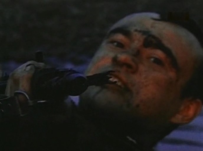 Полная несдержанность в лексике - в фильме присутствует мат. 