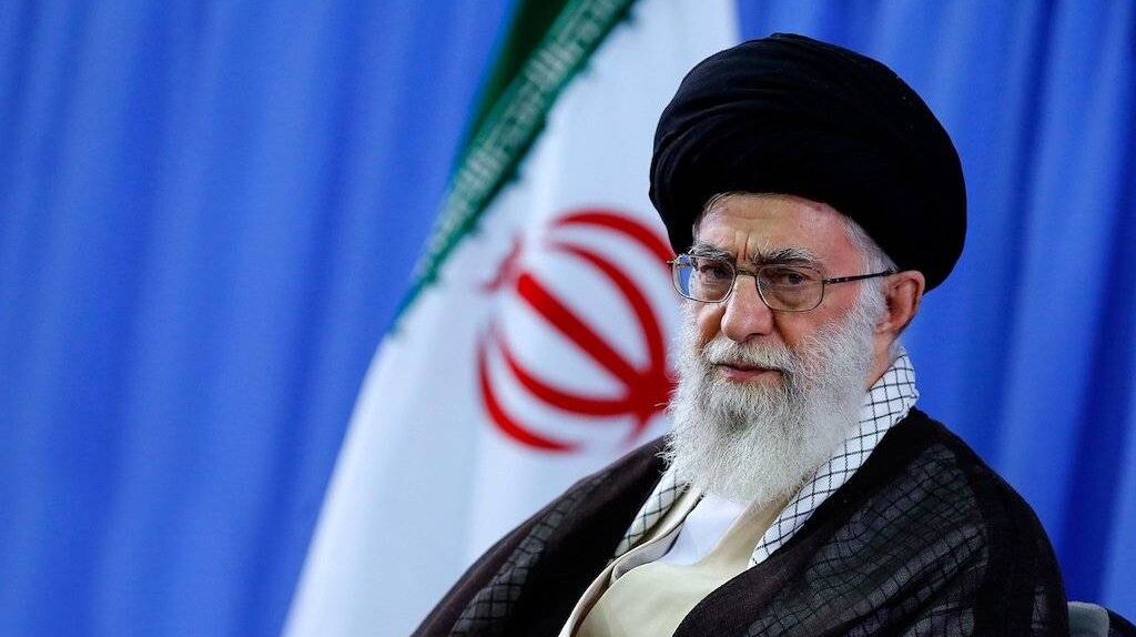     Верховный лидер Ирана аятолла Али Хаменеи   
khamenei.ir