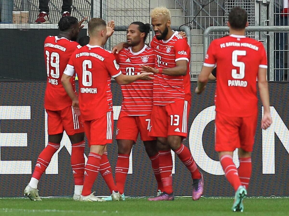    Футболисты "Баварии" | © DANIEL ROLAND