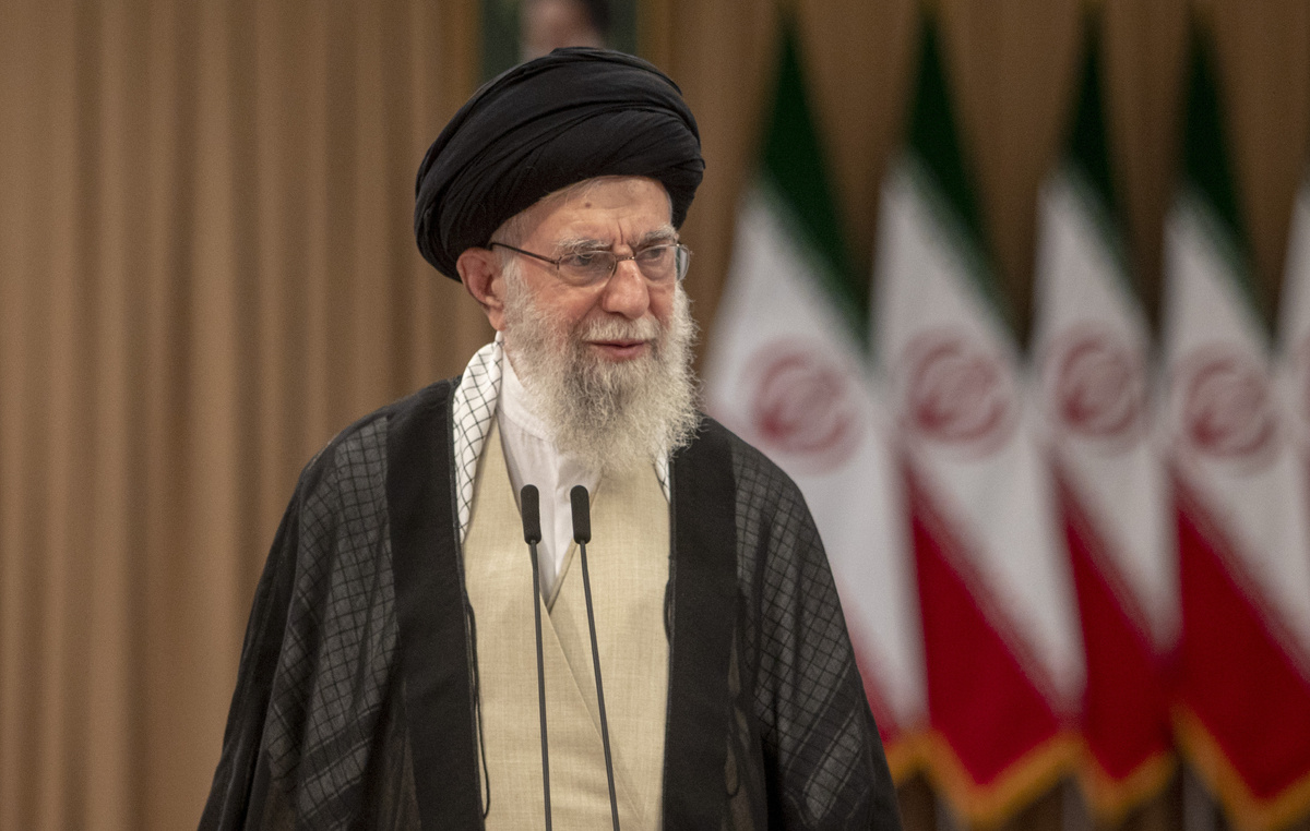    Верховный лидер Ирана Али Хаменеи  Majid Saeedi/Getty Images