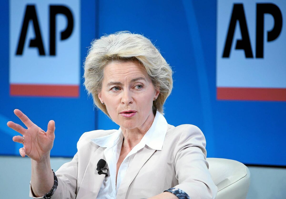     Урсула Фон дер Ляйен   
(сс) World Economic Forum