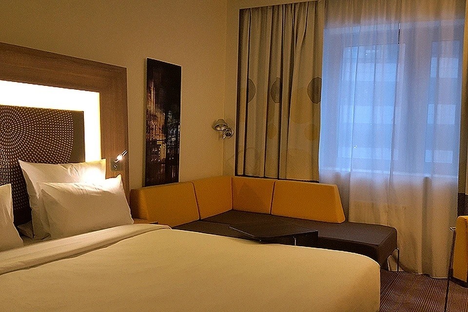    В отель теперь можно заселиться по водительским правам или через мессенджер Алиса ТИТКО