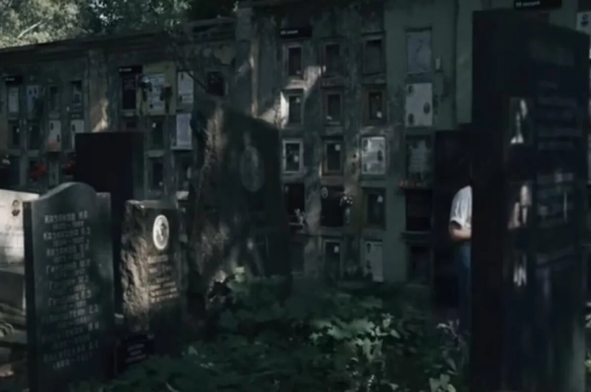    Новосибирский режиссёр показал могилу Влада Листьева