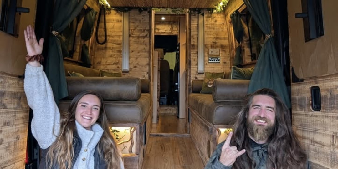 Жилой фургон - это очень уютно.