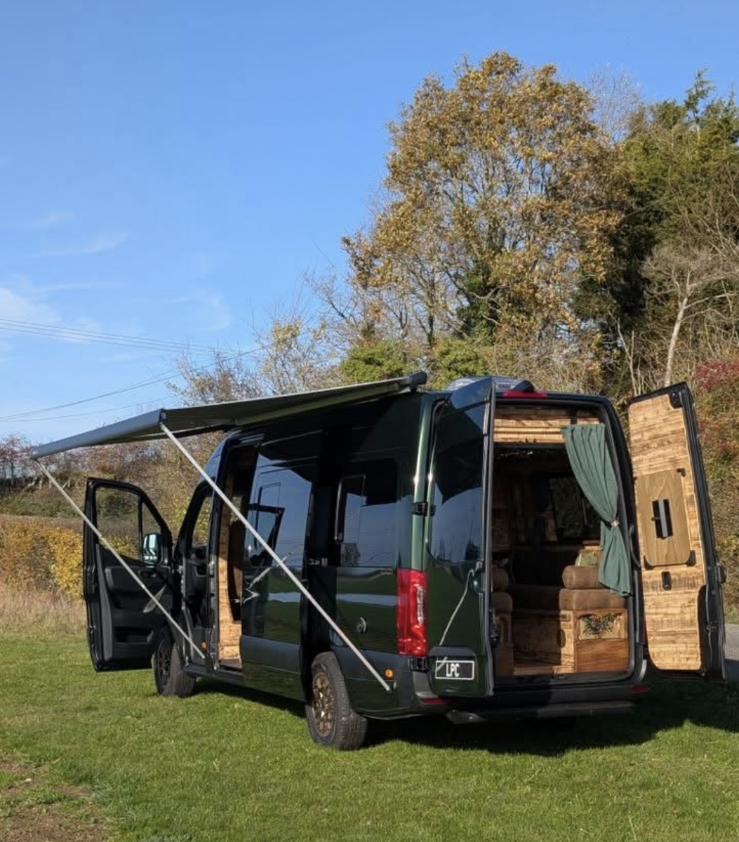 Так выглядит переделанный фургон для жизни. Фотография из открытого источника. 