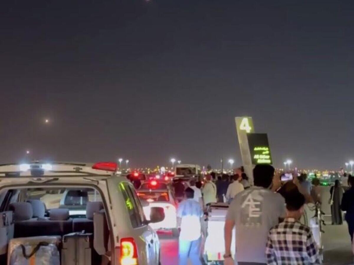    Работа ПВО во время иранской атаки на авиабазу ВВС США Аль-Удейд в Катаре. Кадр видео из соцсетей