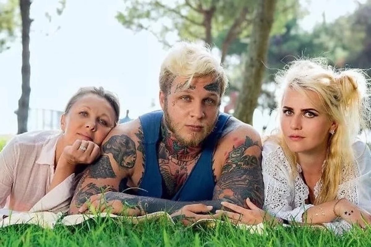    Тату на лице и поиск себя.