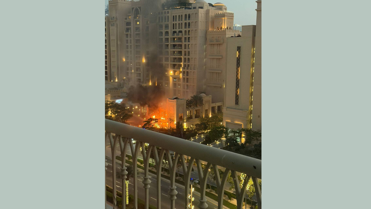    Дубай огонь