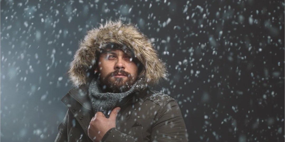 Врач Андрей Викторович ехал к больному мальчику, но попал в сильный буран. А что произошло дальше поразило всех до глубины души