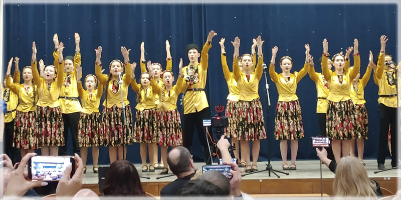 Выступление ансамбля русской песни "Невские самоцветы"