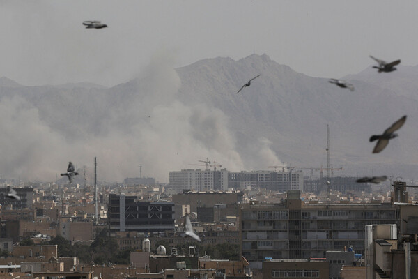 Последствия авиаудара Израиля и США по Тегерану, 28 февраля 2026 года / Majid Asgaripour/Reuters   📷