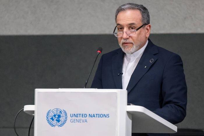 Обложка © ТАСС / EPA / MARTIAL TREZZINI