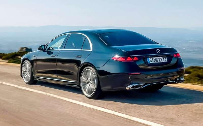 Mercedes-Benz S класса 2027. Стартовая цена седана в Германии – 121 тысяча евро.📷
