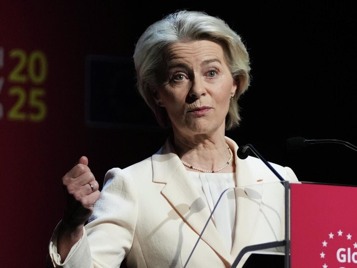    Председатель Европейской комиссии Урсула фон дер Ляйен© AP Photo / Virginia Mayo