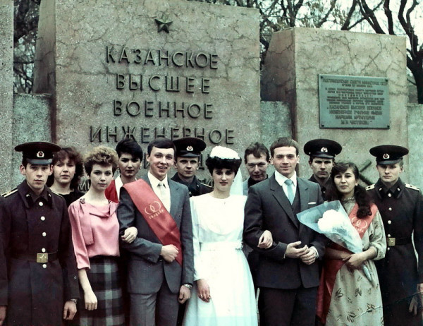 Один свидетель на две курсантские свадьбы...