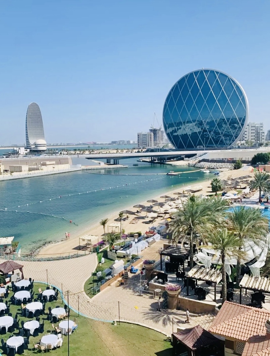 Фото из окна номера, Абу-Даби пару дней назад