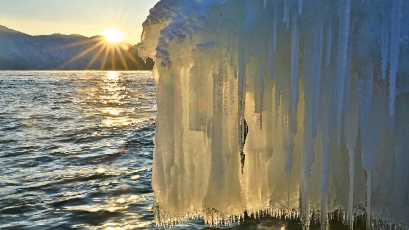     Лед на Алтае. Александр Лотов