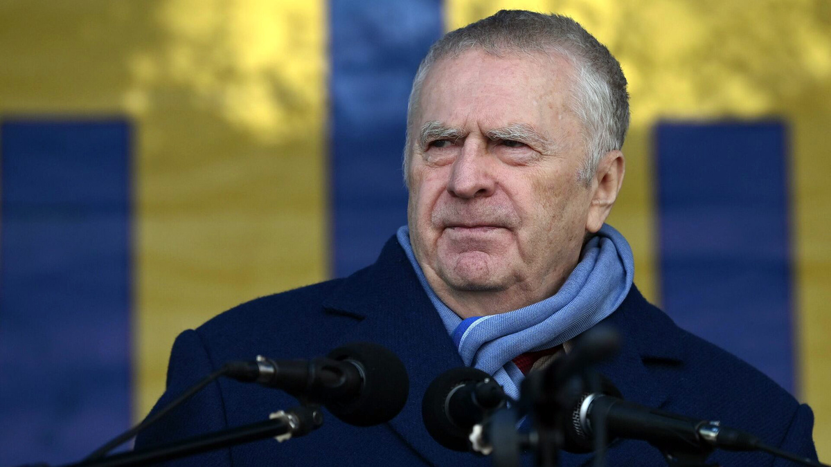 Владимир Вольфович Жириновский (при рождении Эйдельштейн) — советский и российский политический деятель, основатель и председатель Либерально-демократической партии России (ЛДПР) (1992–2022). 