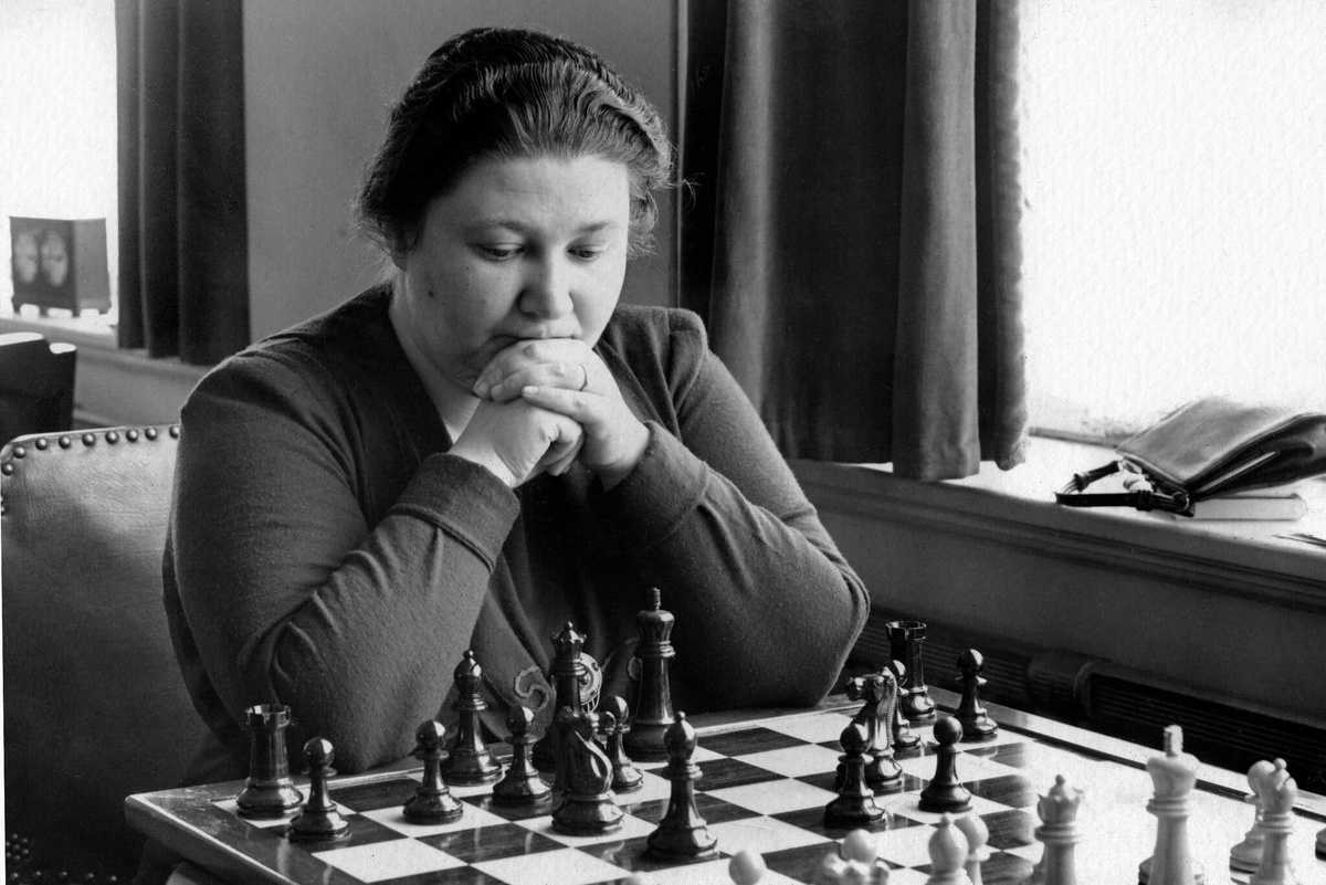    Вера Францевна Менчик. 1939 / chessbase.com