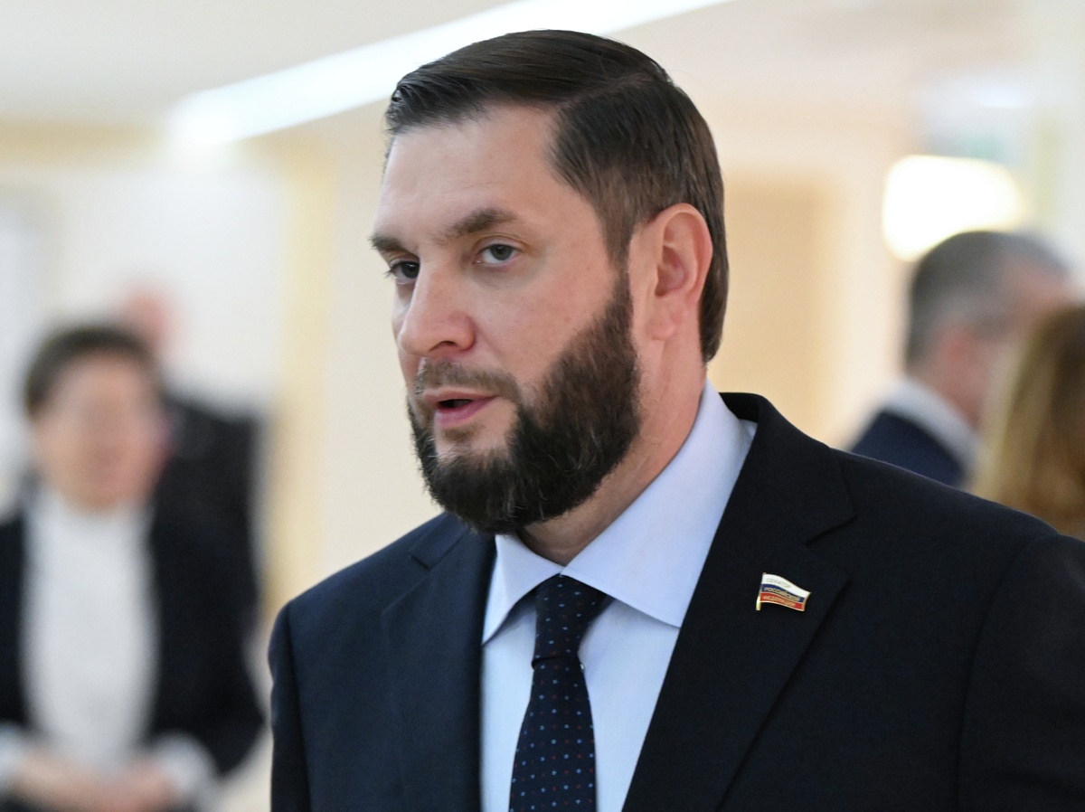    член комитета Совета Федерации по экономической палате Иван Евстифеев