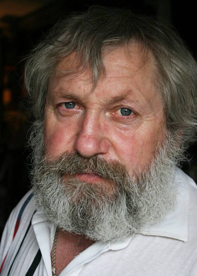    Александр Зиновьев прожил 79 летСоцсети