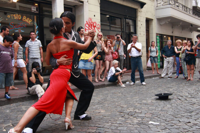    Энергетическое партнерство и геополитические амбиции: Аргентина в объятиях России.